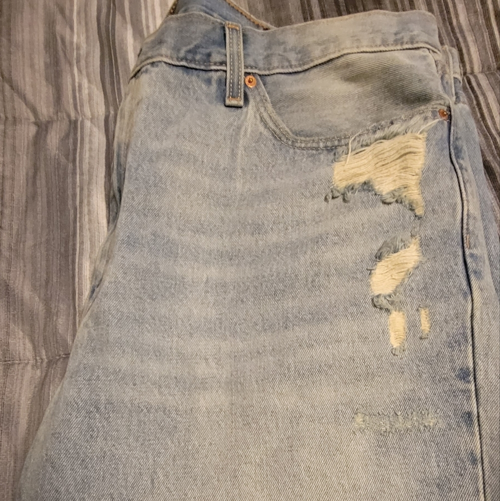 Levis distressed blue jeans short size 42